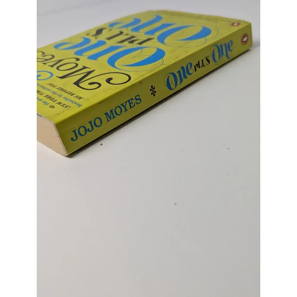 One Plus One : A Novel by Jojo Moyes (2015, Trade Paperback)